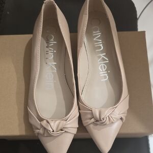 Calvin Klein Women's Tan Flats with Knot Detail